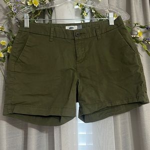 Old navy green shorts